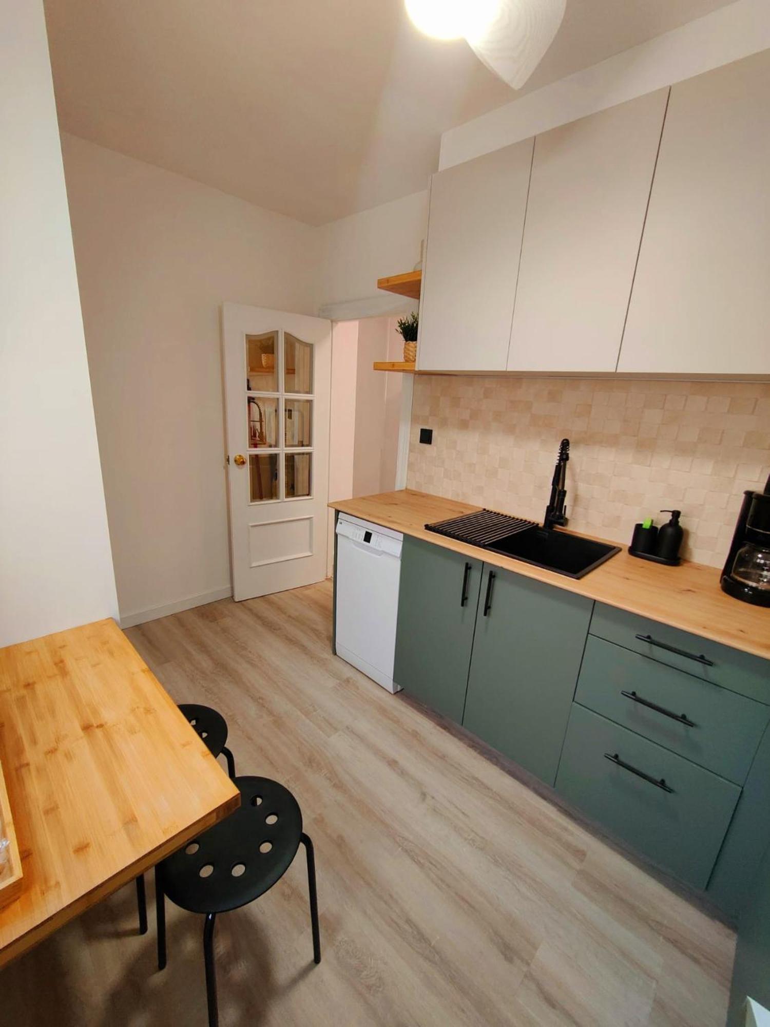 Almeria Sol Y Sur Apartmento - Netflix Y Parking Gratuito Luaran gambar